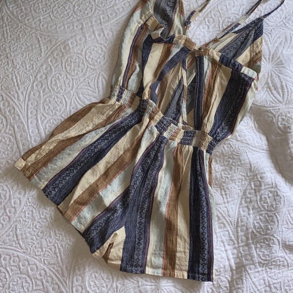 Size Small Romper - Picture 3 of 3